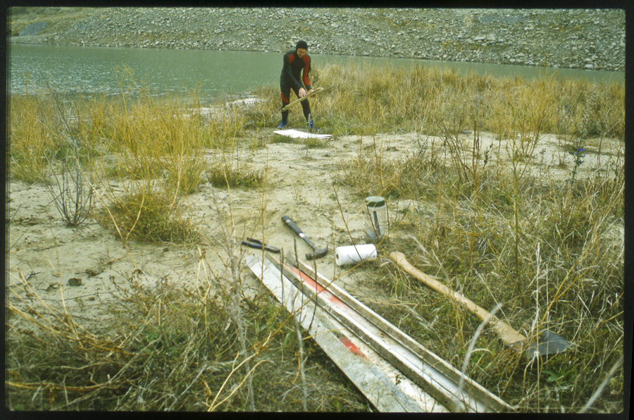 Performance to mark the first filling of hydro lake Dunstan, Clyde, New Zealand - Lloyd Godman Lake Fill I, 1992