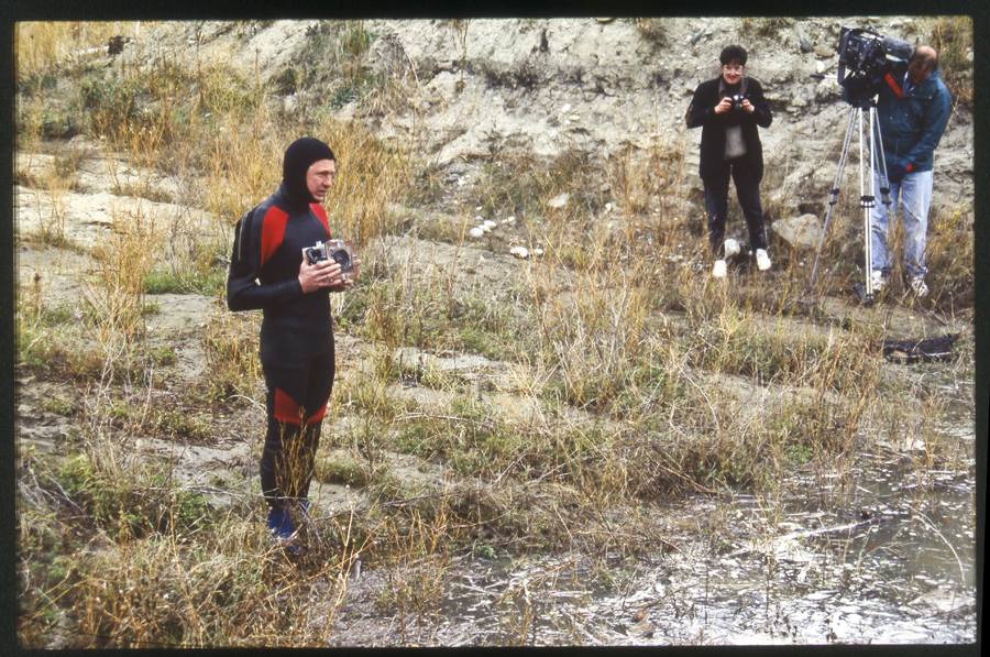 Performance to mark the first filling of hydro lake Dunstan, Clyde, New Zealand - Lloyd Godman Lake Fill I, 1992