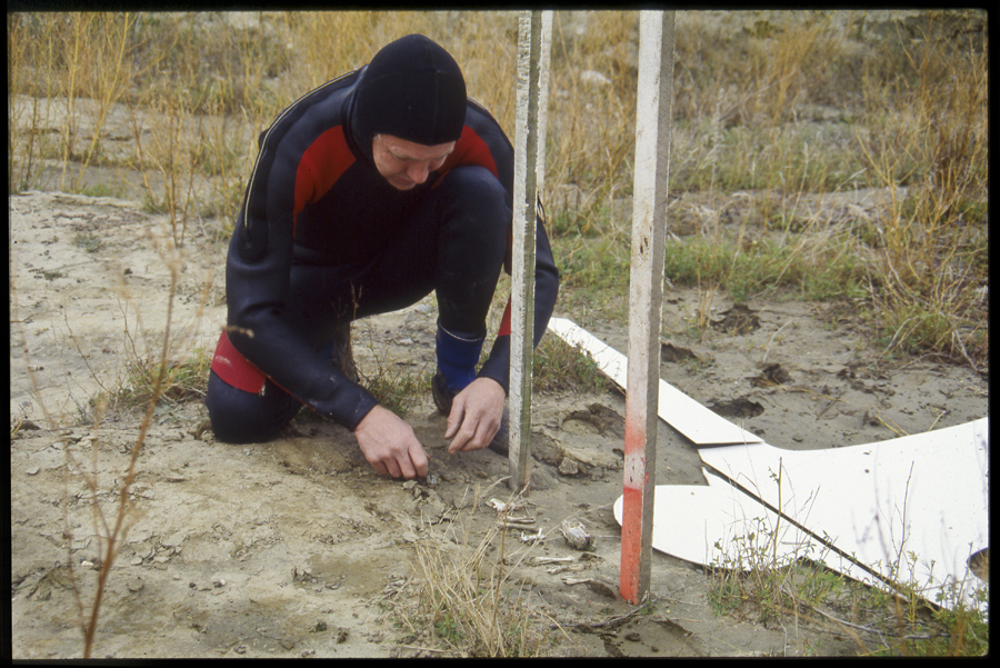 Performance to mark the first filling of hydro lake Dunstan, Clyde, New Zealand - Lloyd Godman Lake Fill I, 1992