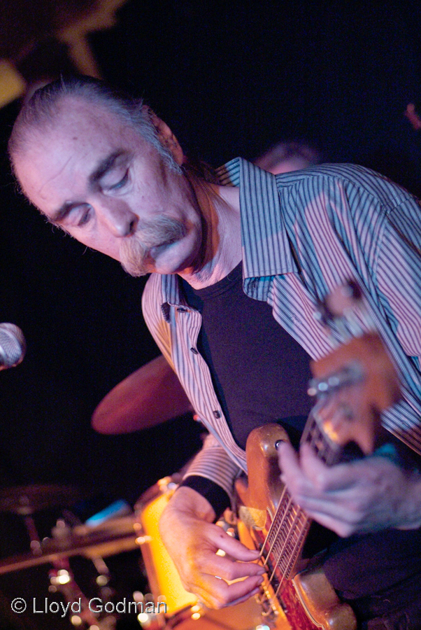 Bill Putt, Spectrum, St Andrews Pub, 2009 - photograph Lloyd Godman