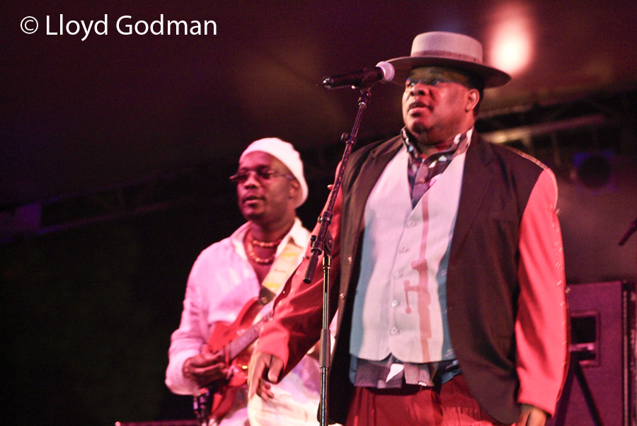 Kanda Bongoman - womadelaide - adelaide - Australia - 2006 - Photograph Lloyd Godman