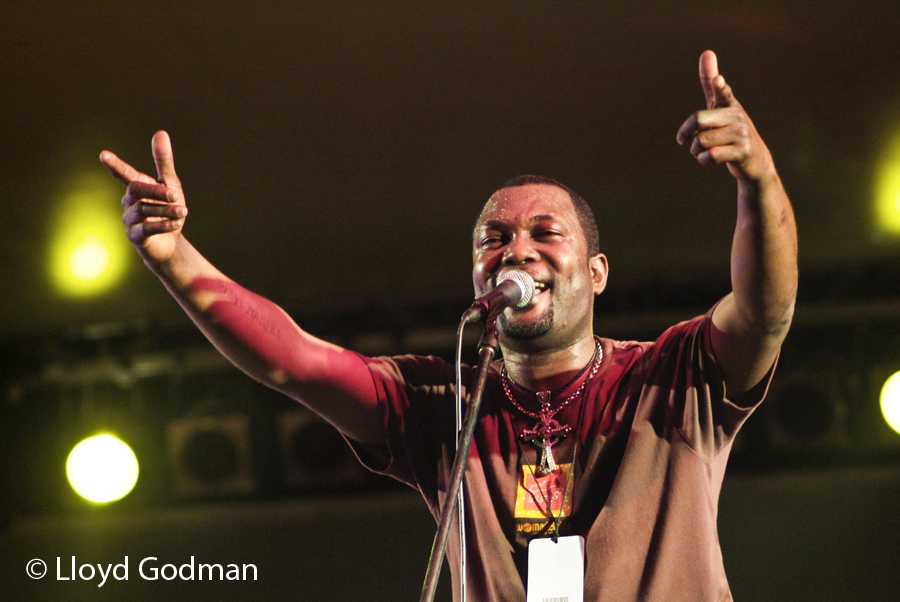 Kanda Bongoman - womadelaide - adelaide - Australia - 2006 - Photograph Lloyd Godman