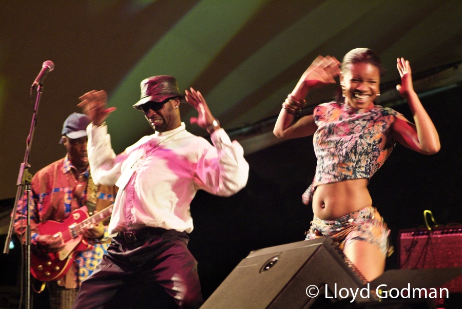 Kanda Bongoman - womadelaide - adelaide - Australia - 2006 - Photograph Lloyd Godman