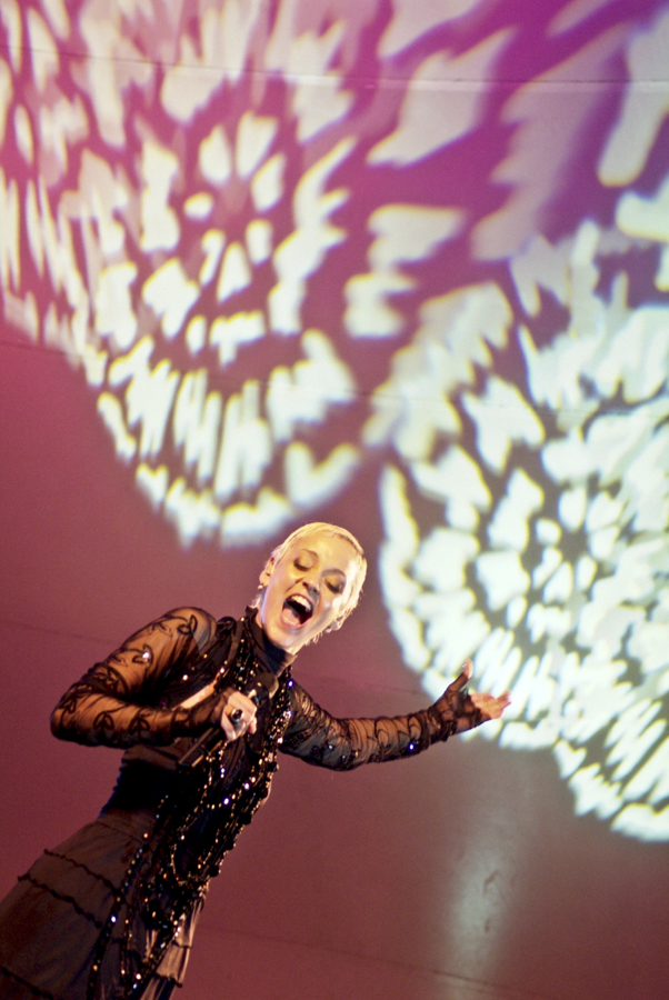 Mariza - Womad - Adelaide - Australia - 2007 - photograph Lloyd Godman 