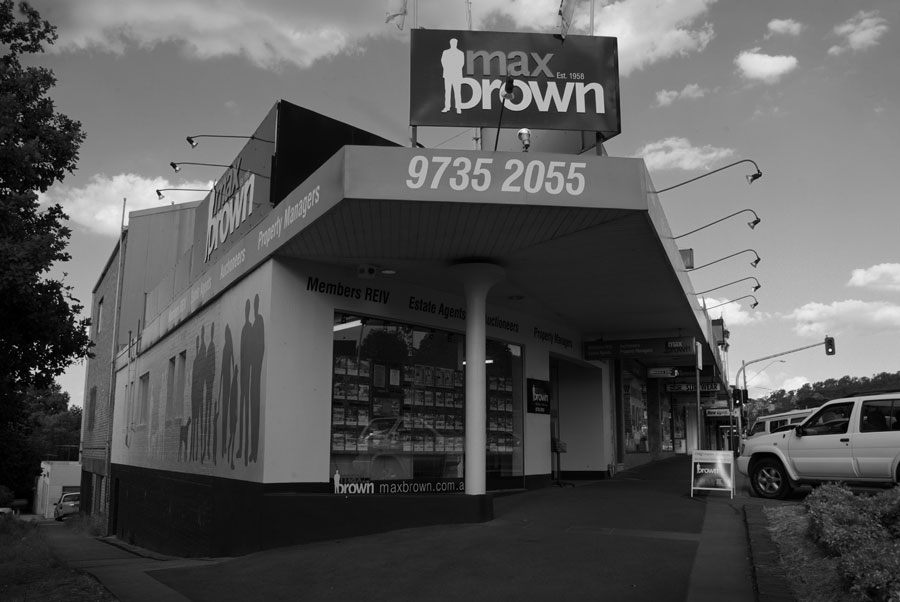 Main Street, LILYDALE Victoria , Australia - 2008 - Lloyd Godman