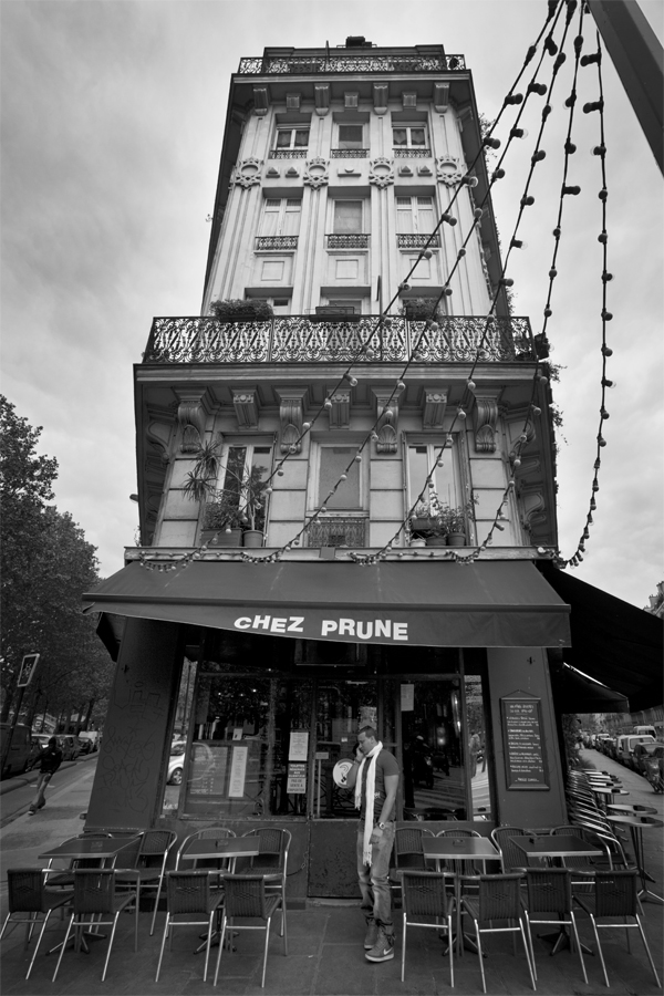 Chez Prune, Corner of Quai de Valmy, Rue Beaurepaire, Paris, France, lloyd godman