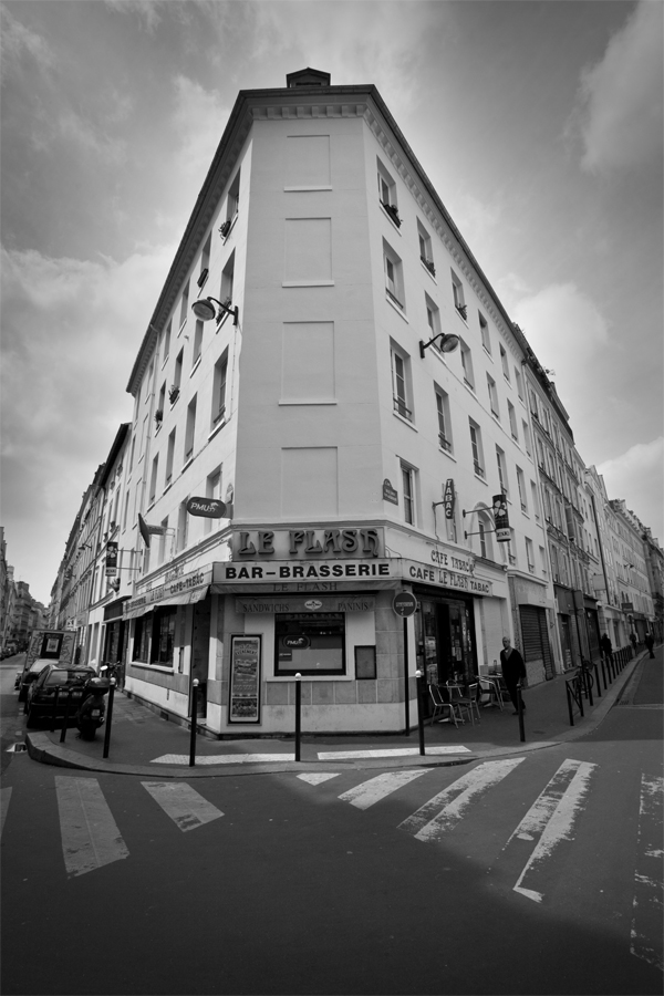 Rue Reaumur, Paris, France - 2010 - Photograph Lloyd Godman