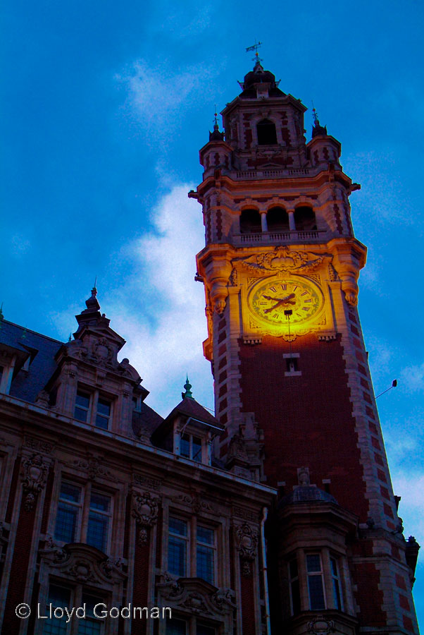 Building, Lille, France - photograph - © Lloyd Godman